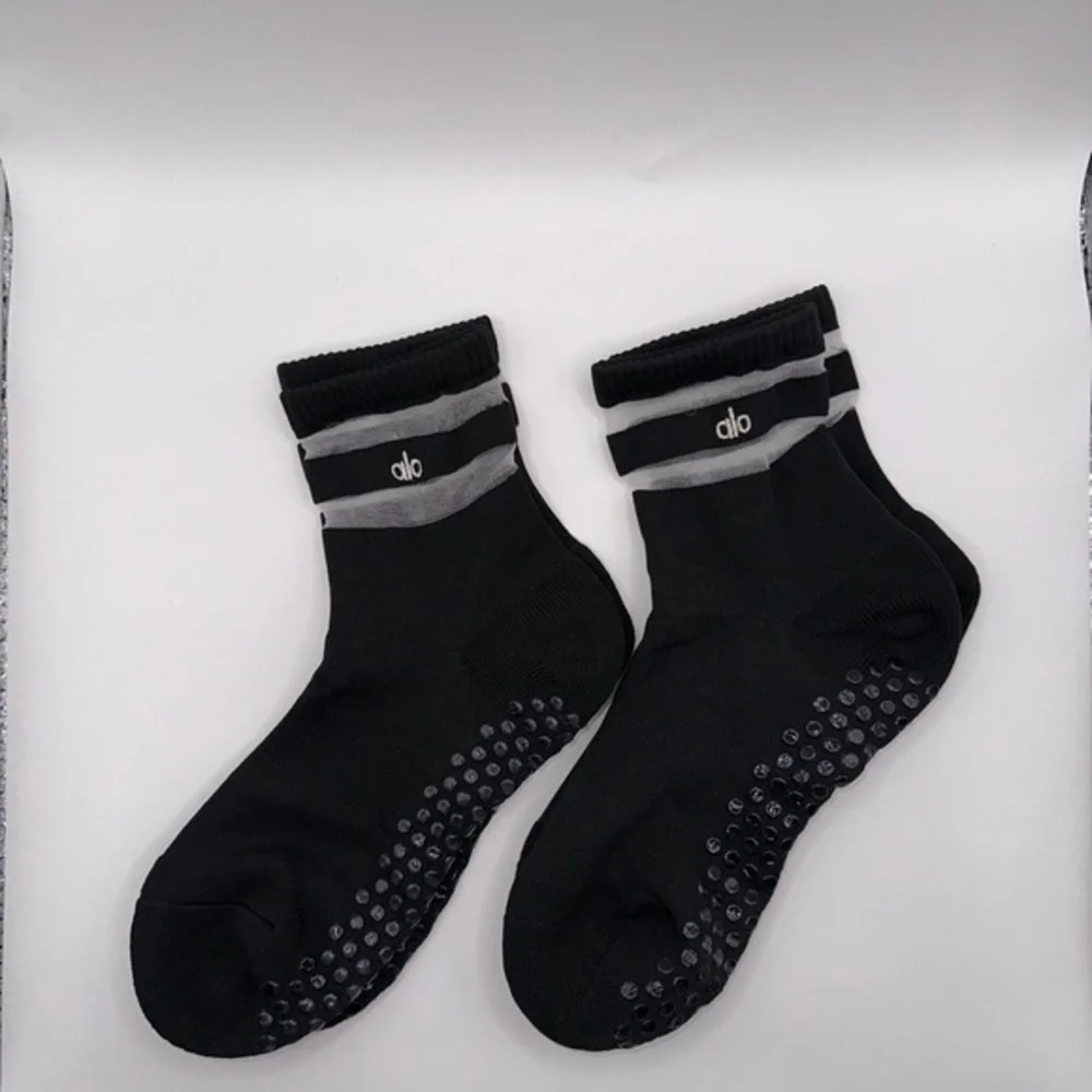 3 Pairs ALO Yoga Black and Gray Grip Athletic Socks Various Size